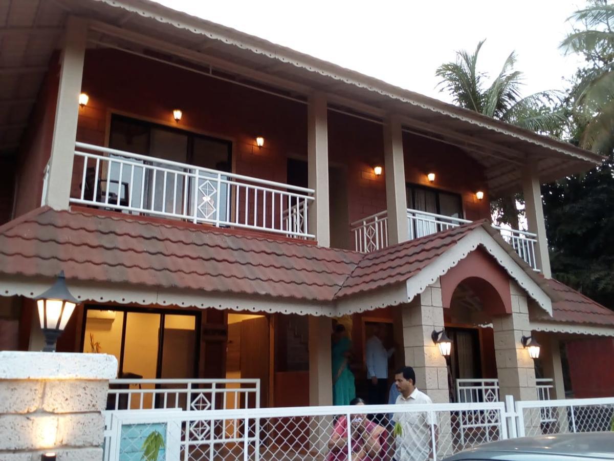 Feet Up Amaranth Resort Dāpoli Eksteriør bilde